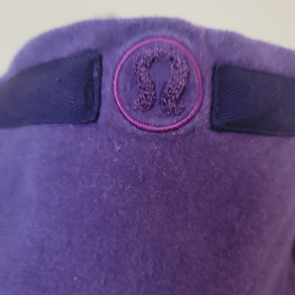 014 Lululemon Pullover Scuba Hoodie Sweater in Purple - Picture 7 of 8